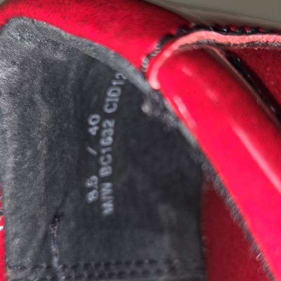 BOC Born Concepts Red Patent Clogs - Picture 8 of 10